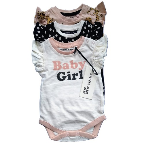 Newborn baby girl - baby,